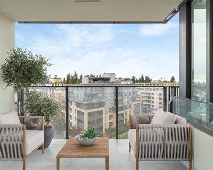 602 Como Lake Avenue Unit 805, Coquitlam