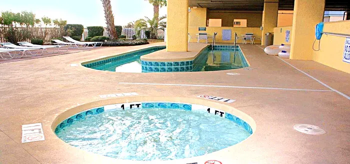 Lazy River at Sunrise Pointe Resort