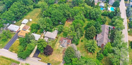 5881 Woodward Avenue, Downers Grove