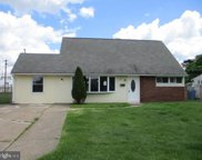 76 Jonquil Ln, Levittown image