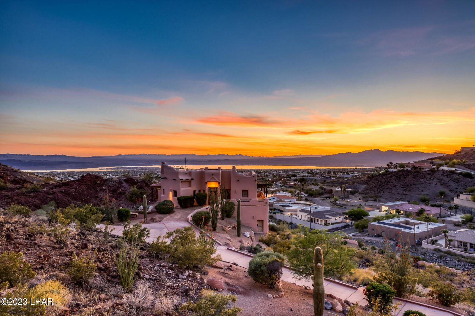 4132 Black Hill Pl, Lake Havasu City MLS 1025714 »» Call/Text