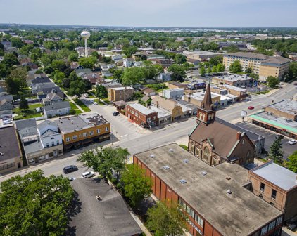 7929 Ogden Avenue, Lyons
