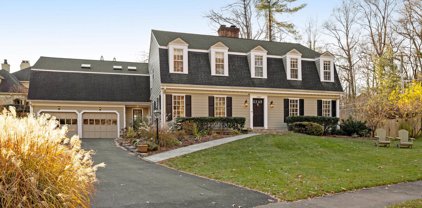 7259 Spring Side Way, Mclean