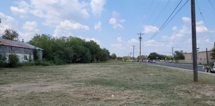 W Main And Benson Rd, Uvalde