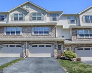 614 Keswick Ct, Mechanicsburg image