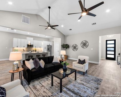 249 Champions Blvd, La Vernia