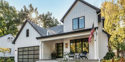 5218 W 70th Street, Prairie Village