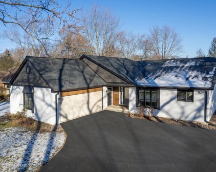 6149 Western Avenue, Willowbrook