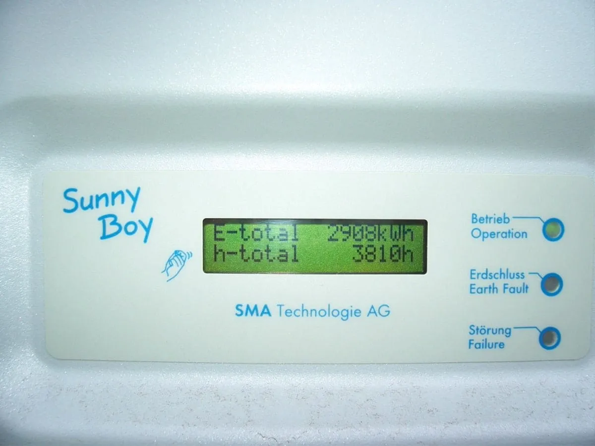 Solar inverter display showing energy production at a Honolulu home