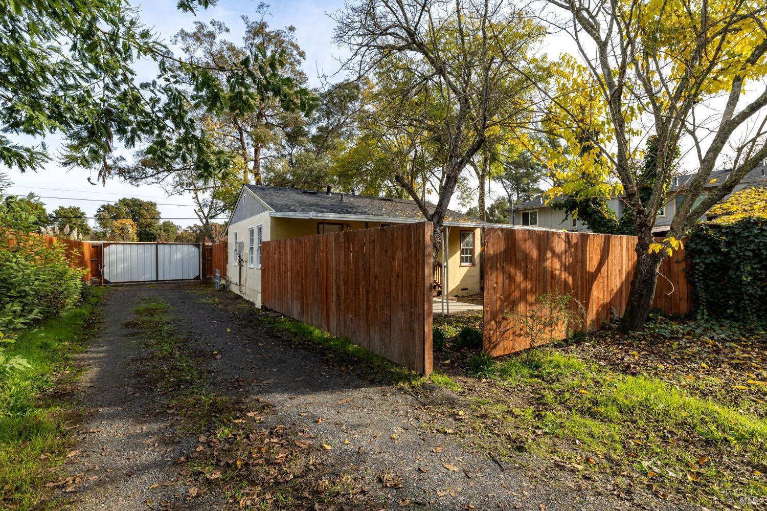 10139 Old Redwood Highway, Windsor, 95492