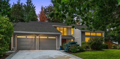 1025 NW Honeywood Place, Issaquah
