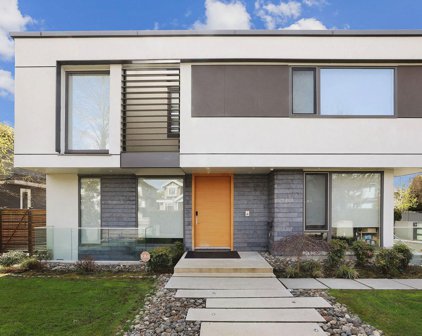 2576 W 18th Avenue, Vancouver