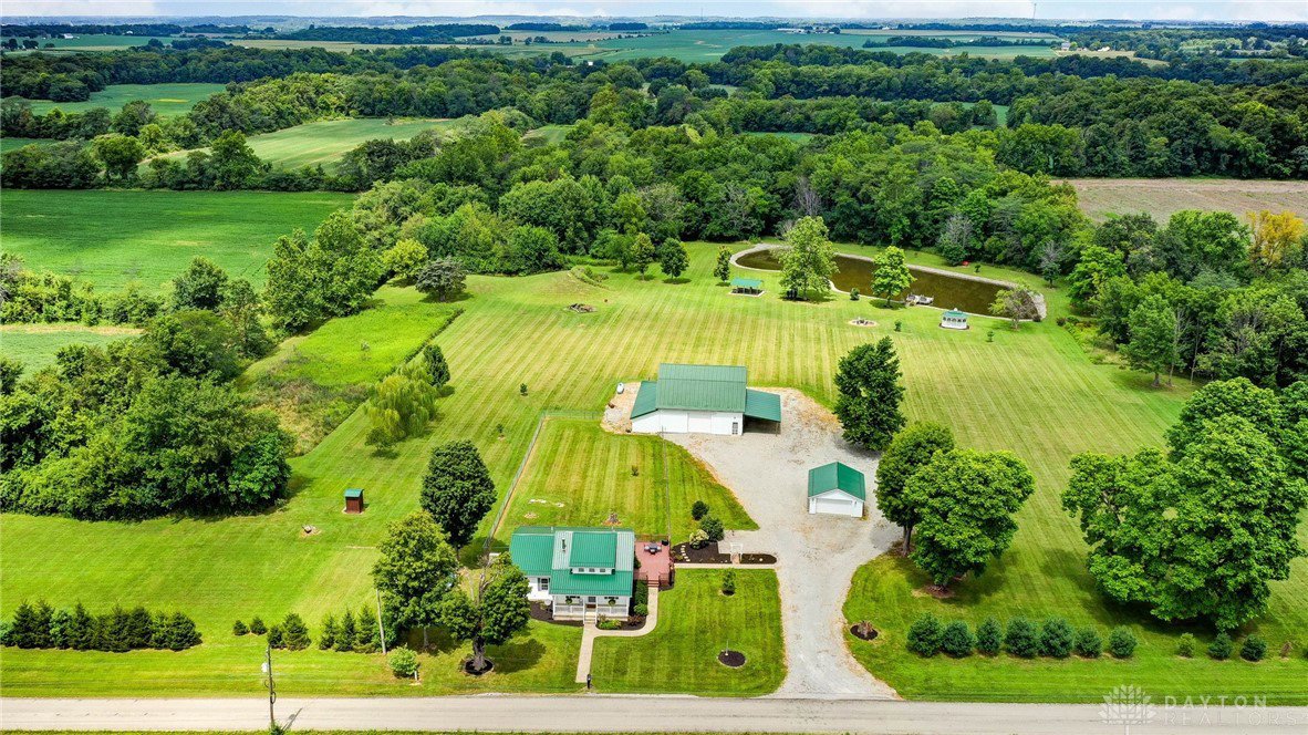 10035 Wolfe Road, New Vienna, 45159