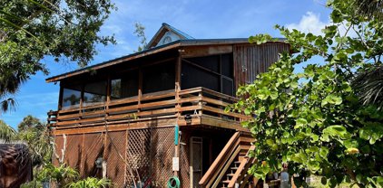 8942 Gulf Street, Placida