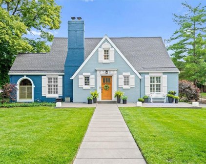 2701 W 51st Terrace, Westwood