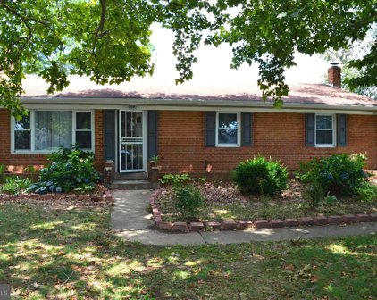 948 White Oak Dr, Oxon Hill
