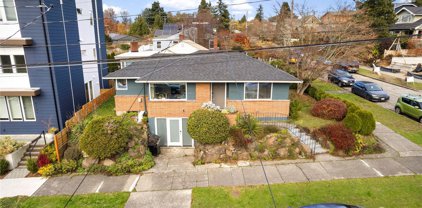 4402 SW Holly Street, Seattle