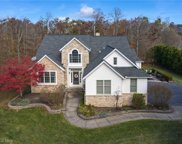 8118 Darbys Run, Chagrin Falls image