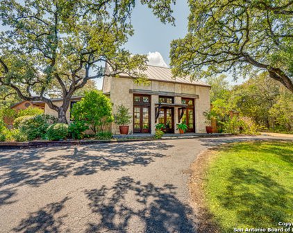 234 Country Ln, San Antonio