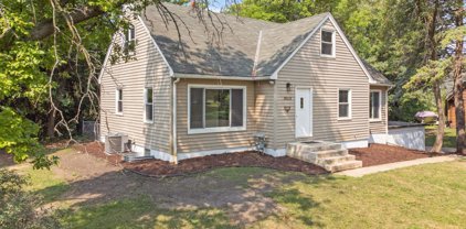 8508 Waters Edge Drive, Chanhassen
