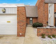 2140 BRYANSTON CRESCENT Unit 40, Detroit image