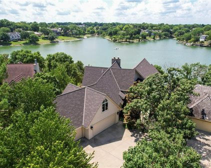 118 NE Edgewater Drive, Lee's Summit