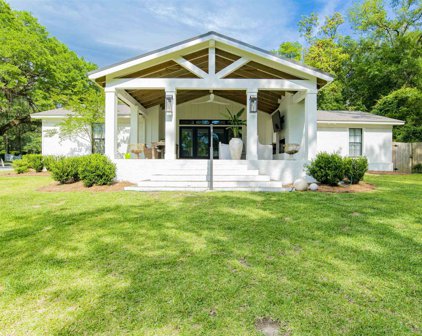 408 Dryer Avenue, Daphne