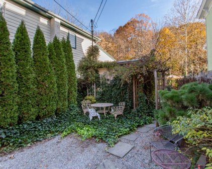 98 N Franklin St, Lambertville City