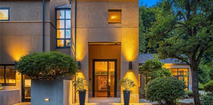 27015 SE Old Black Nugget Road, Issaquah