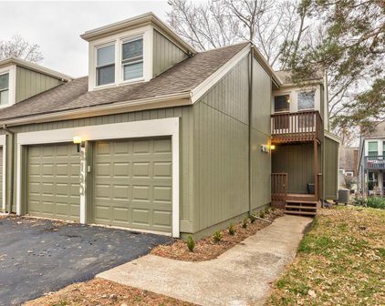 8190 Halsey Street, Lenexa