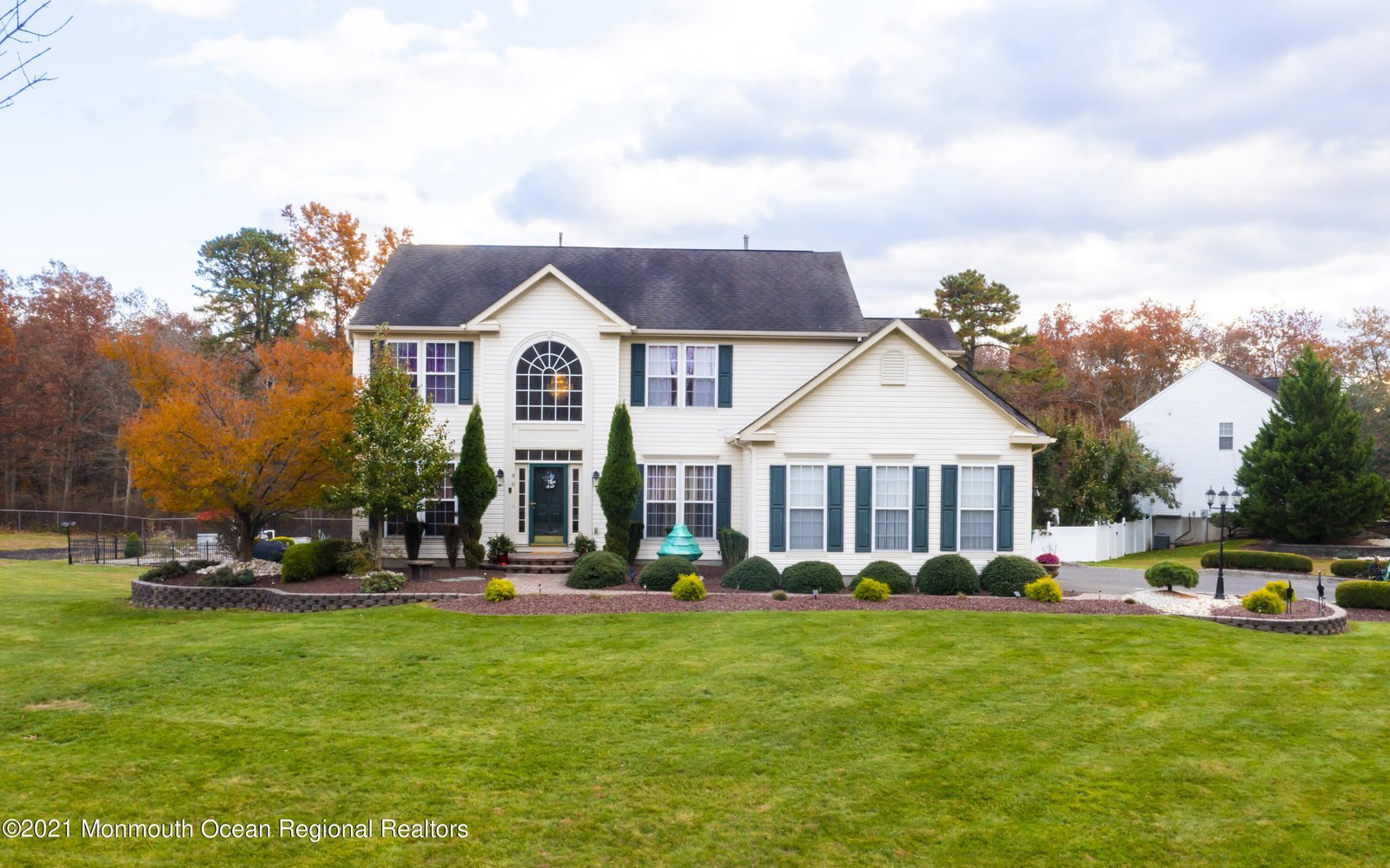 90 Westlake Court, Jackson, 08527