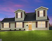 43 Mayflower Rd, Levittown image