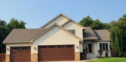 1712 Windsor Circle, Shakopee