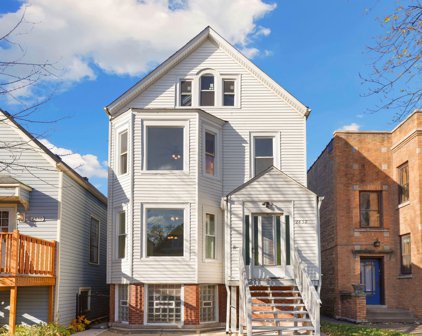 2832 N Harding Avenue, Chicago
