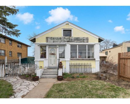 1213 Mainstreet, Hopkins