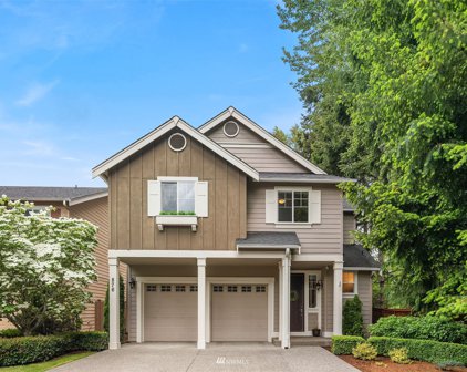 876 6th Avenue NW, Issaquah