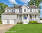 10 Forest View Drive, Bayville image