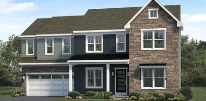2072 N Autumn Chase Dr, Mechanicsburg
