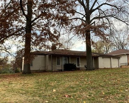 5124 Parish Drive, Roeland Park