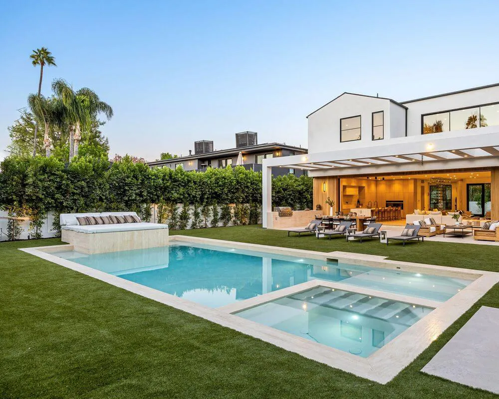 Search Las Vegas Pool Real Estate