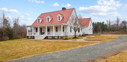 640 Belle Plains Rd, Fredericksburg