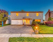 3410 Hewlett Avenue, Merrick image