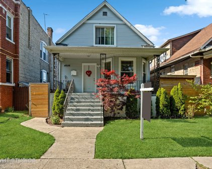 4926 W Fletcher Street, Chicago