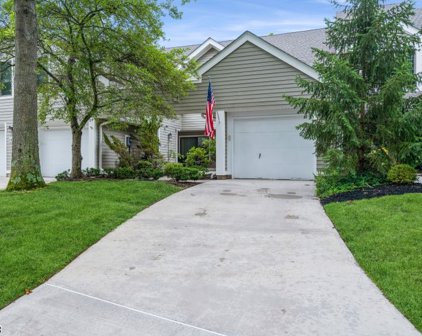 102 Hagerman Ct, Bridgewater Twp.