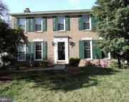 8439 Hunt Valley   Drive, Vienna image