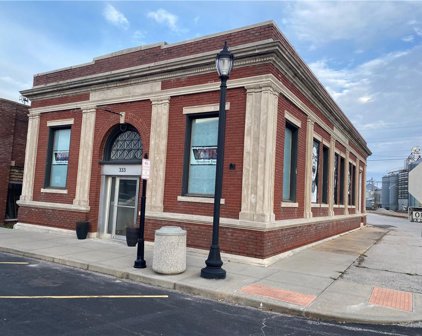 333 S Hudson Street, Buckner