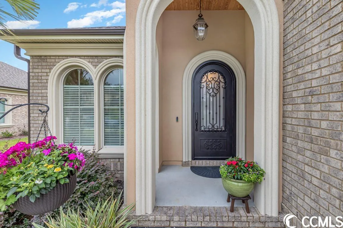 Lauderdale Bay Estates Home Entrance