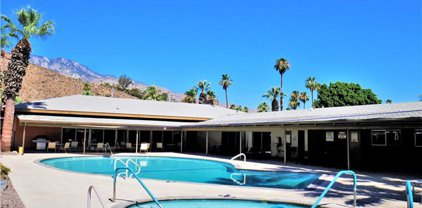 70 Santa Monica, Palm Springs