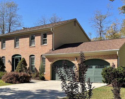 1656 Quail Hollow Ct, Mclean