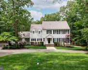 1 Wakefield   Drive, Medford image